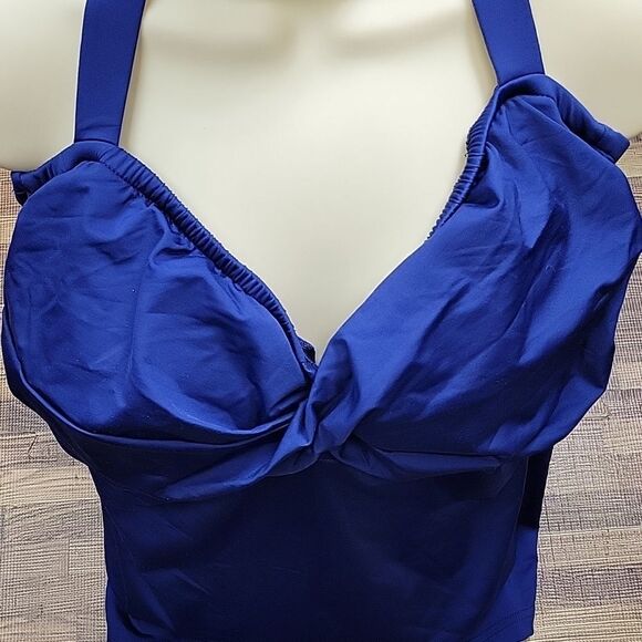 NWT! Blue Swimsuit Top Plus Size 2X - Picture 3 of 8